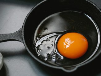 Menu olahan telur untuk pemula belajar memasak seperti telur dibuat ceplok, dadar, orak arik hingga omelet mi instan