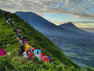 Wisata gunung di Jawa Tengah bareng keluarga, perlu menyiapkan mulai dari persiapan fisik, akomodasi, hingga memastikan rute dan keamanan