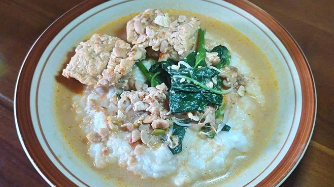 Sarapan bubur tumpang yang ringan dan lezat di seputaran Jogja dan Solo. Resep bubur tumpang yang mudah dan praktis