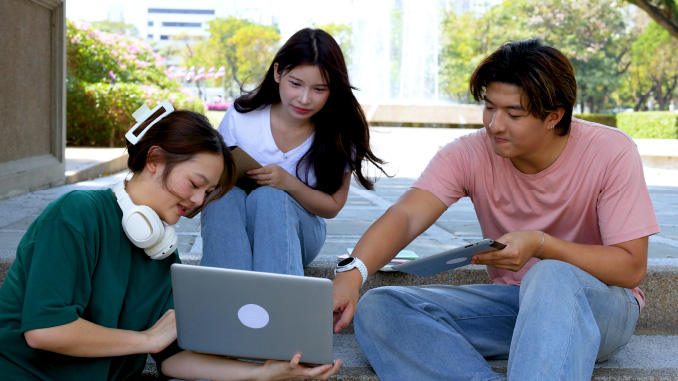 Kuliah di Malaysia menyenangkan dengan banyak interaksi mahasiswa dengan pihak kampus terbaik